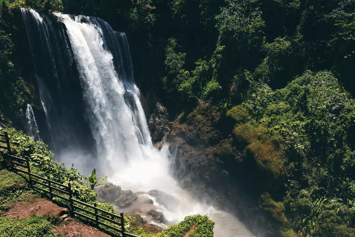 Pulhapanzak Waterfalls, San Buenaventura