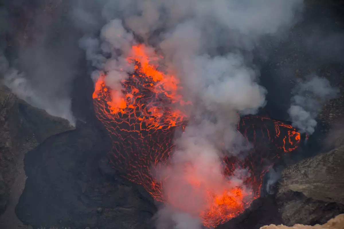 Nyamuragira lava lake